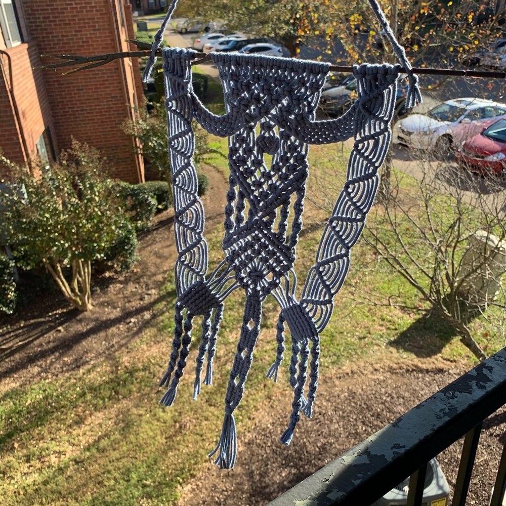 macrame wall hanging - Picture 4 of 14